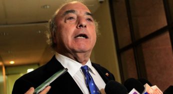 Diputado René Manuel García es sancionado por agresión a periodista en el Congreso