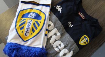 Marcelo Bielsa dona camiseta original y bufanda del Leeds para rifa solidaria en ayuda de los niños con cáncer