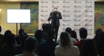 Plan Chile Apoya: Ministro Giorgio Jackson visita la Región de Valparaíso para reunirse con autoridades, emprendedores y emprendedoras y personas mayores