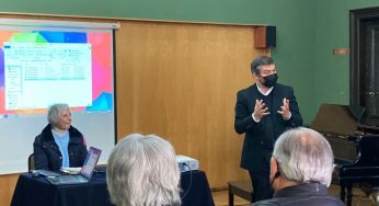 María Angélica Beláustegui presentó su libro "Retrato Musical de Chile, de Norte a Sur, Volumen III" en Aula Margot Loyola de IMUS PUCV