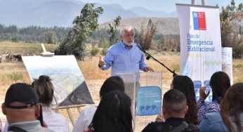 Ministro Montes anuncia adquisición de terrenos para construcción de viviendas en San Felipe