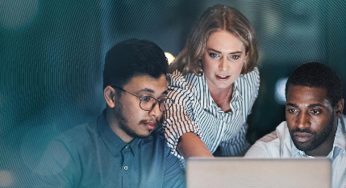 Santander y la Universidad de Chicago lanzan 1.000 becas para fomentar la reorientación profesional a negocios digitales