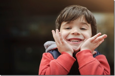 niño feliz