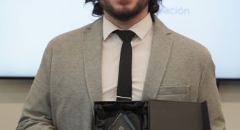 Felipe Parraguez, odontólogo y académico de Santo Tomás Viña del Mar recibe premio “Grandes Dentistas” 2023