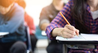 Entorno del estudiante es clave para bajar la ansiedad al momento de rendir la PAES