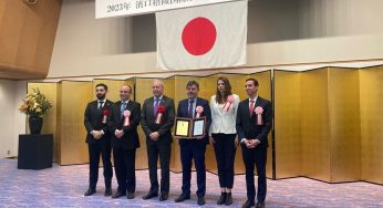 Académico chileno recibe en Japón premio internacional por su aporte contra los tsunamis