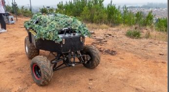Titulados PUCV diseñaron vehículo autónomo que fue testeado por la OTAN