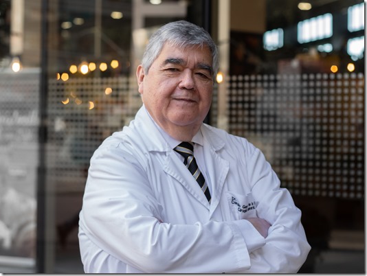 Dr. Camilo García