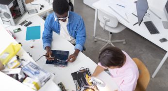 La era digital y el bienestar laboral: un desafío para las empresas chilenas