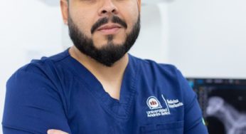 Agustín Cartes Espinoza, académico de la Escuela de Medicina Veterinaria y director académico del Hospital Clínico Veterinario, UNAB Viña del Mar.