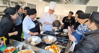 Microemprendedoras porteñas se certifican en repostería y administración