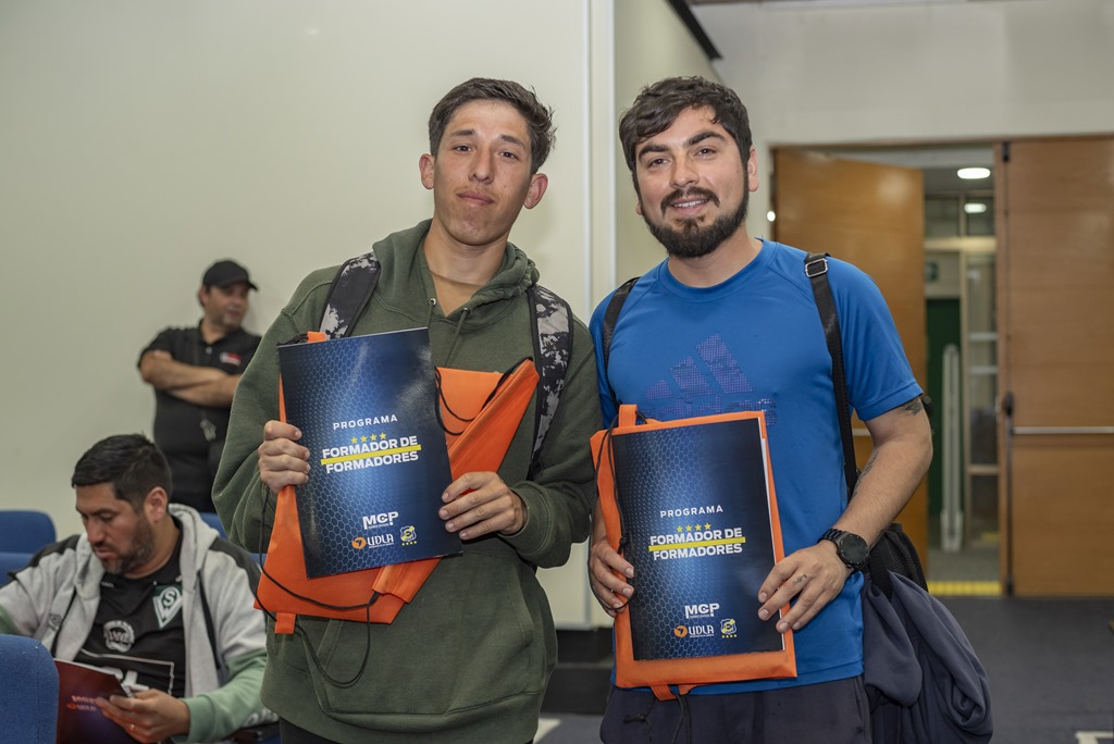 Everton y UDLA lanzan segunda versión de programa de capacitación a técnicos de clubes de fútbol amateur de la Región de Valparaíso