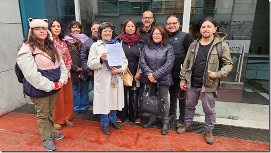 Dirigentes vecinales apoyando