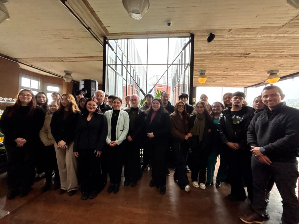 Estudiantes de Turismo de Duoc UC presentan proyectos innovadores para el Salón Flora en Valparaíso