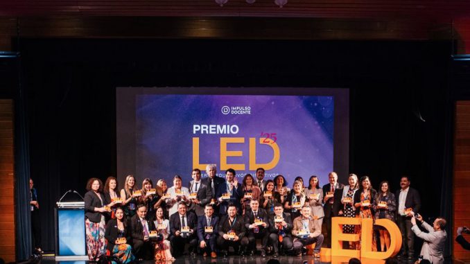 Tres directores escolares de la Región de Valparaíso seleccionados como finalistas del Premio LED 2026 en Chile