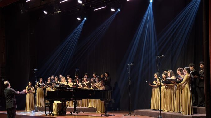 Presentación del Coro de Cámara de la Universidad Técnica Federico Santa María en el Aula Magna celebrando su 75 aniversario.