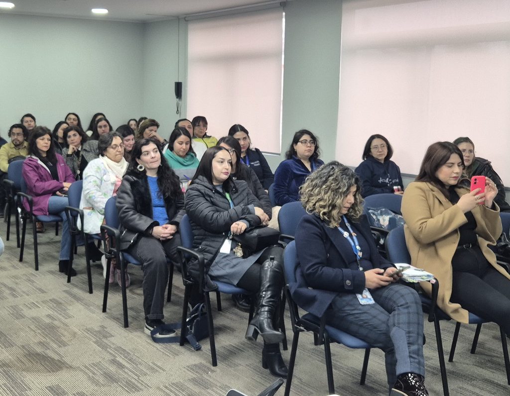Profesionales de SaludQuillota participan en seminario sobre detección de trata de personas
