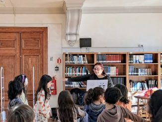 Participantes en el encuentro de mediadores de lectura en la Biblioteca Santiago Severin de Valparaiso