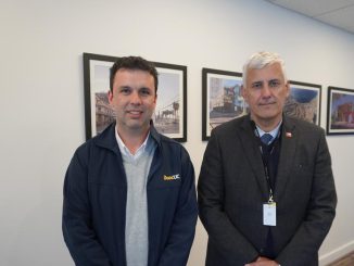 Reunión entre representantes de Duoc UC Valparaíso y la Seremi de Minería para potenciar el desarrollo regional.