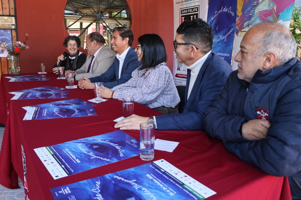Cartel y presentación oficial de la segunda edición del Festival de Cine Miradas Mayores en San Felipe