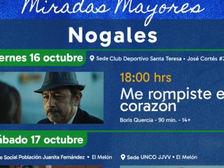 Personas mayores disfrutando de una función gratuita de cine chileno en el Festival Miradas Mayores