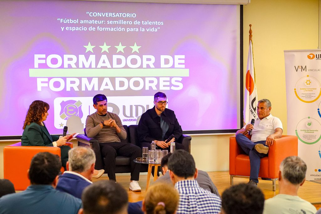 Ceremonia de inicio de la cuarta versión del programa Formador de Formadores entre Everton y UDLA