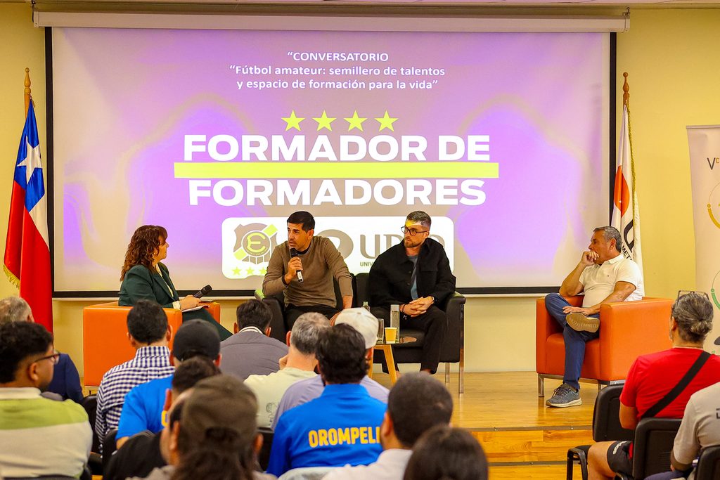 Ceremonia de inicio de la cuarta versión del programa Formador de Formadores entre Everton y UDLA