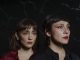 Escena de la obra Las Hermanas interpretada por Francisca Walker y Coca Miranda