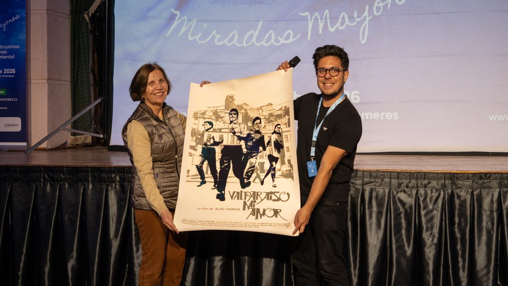 Proyección y cierre del 2° Festival de Cine Miradas Mayores en el Liceo Dr. Roberto Humeres de San Felipe.