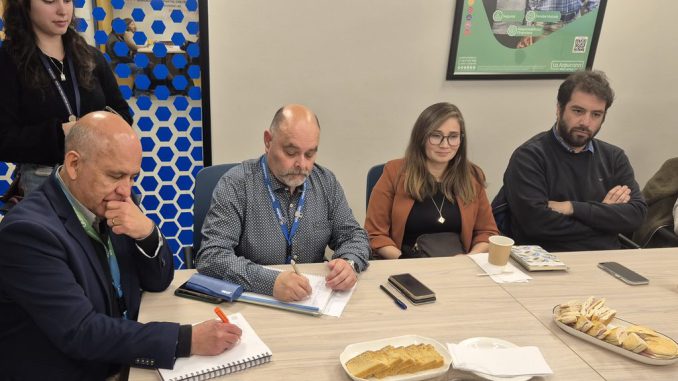 Autoridades del Ministerio de Salud visitan el Centro de Imagenología de Quillota para evaluar su gestión en la atención primaria.