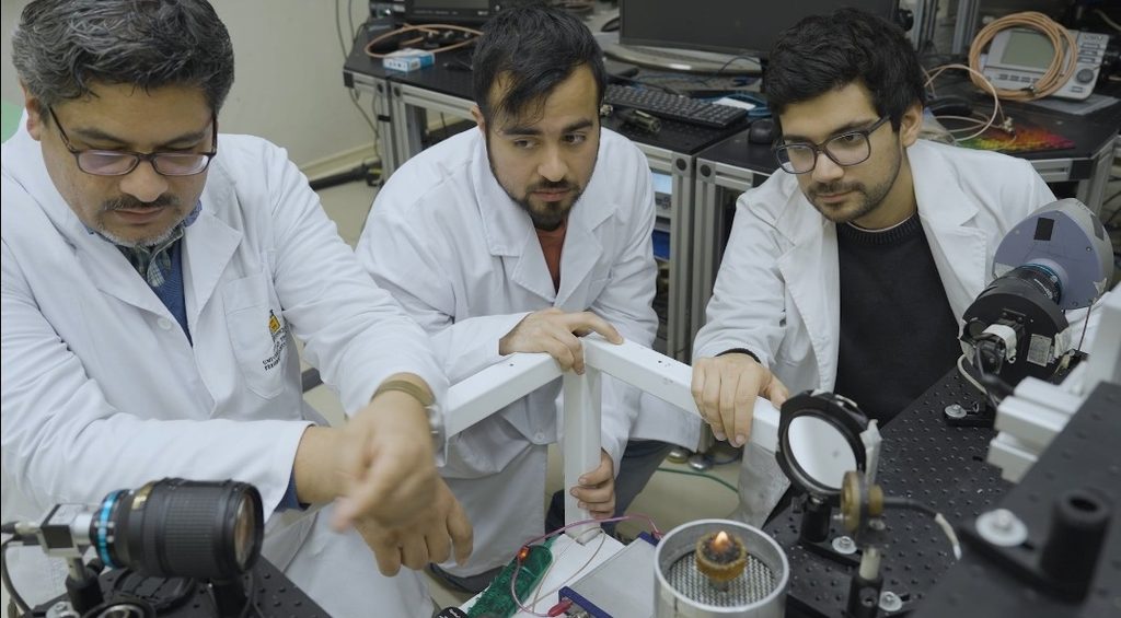Investigadores de la USM analizan los efectos de la radiación térmica de los incendios forestales en las viviendas.